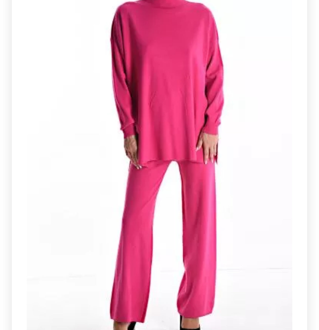 Completo in maglia a collo alto