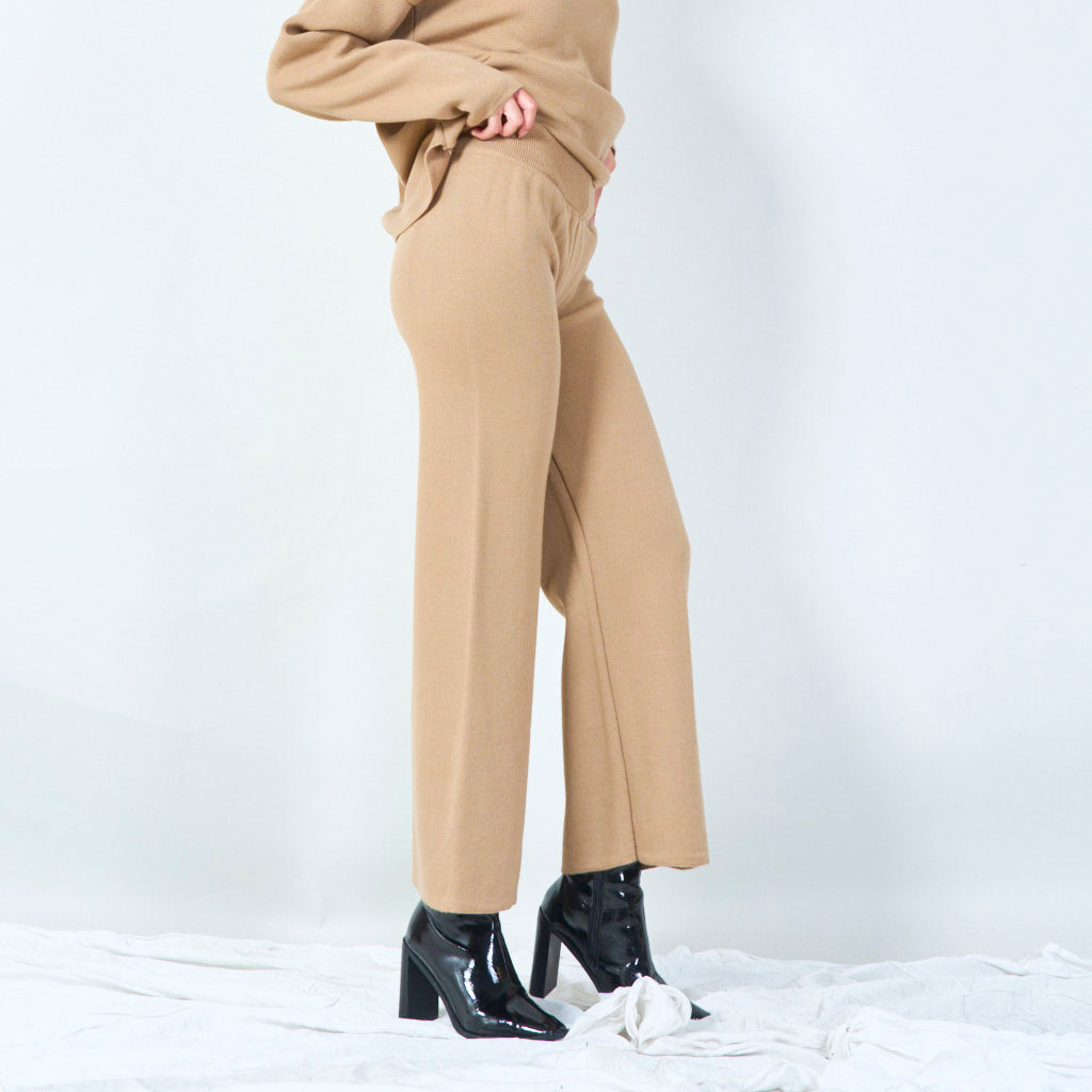 Pantaloni a vita alta