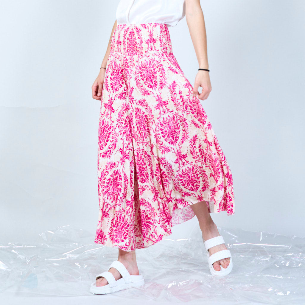 Pantaloni larghi a vita alta